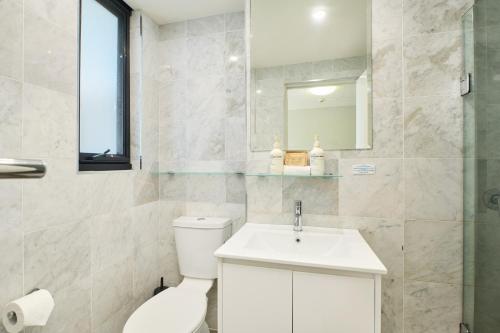Habitación Superior con Cama King - Vistas al Océano del hotel ibis Styles Port Macquarie. Foto 4