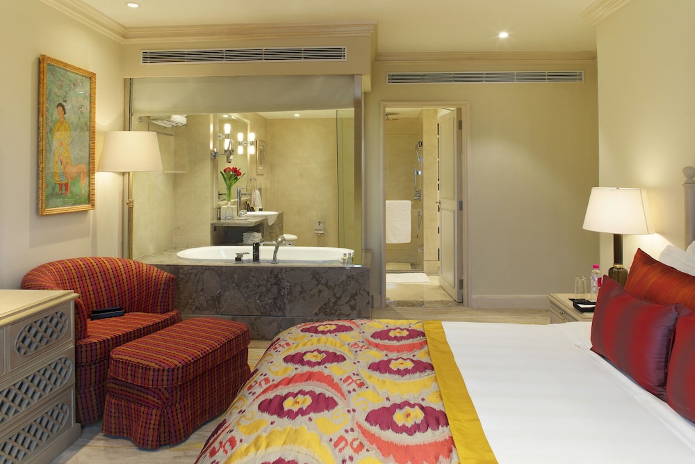 Suite presidencial, 2 habitaciones, vistas a la piscina (Garden) del hotel Taj Palace, New Delhi. Foto 1