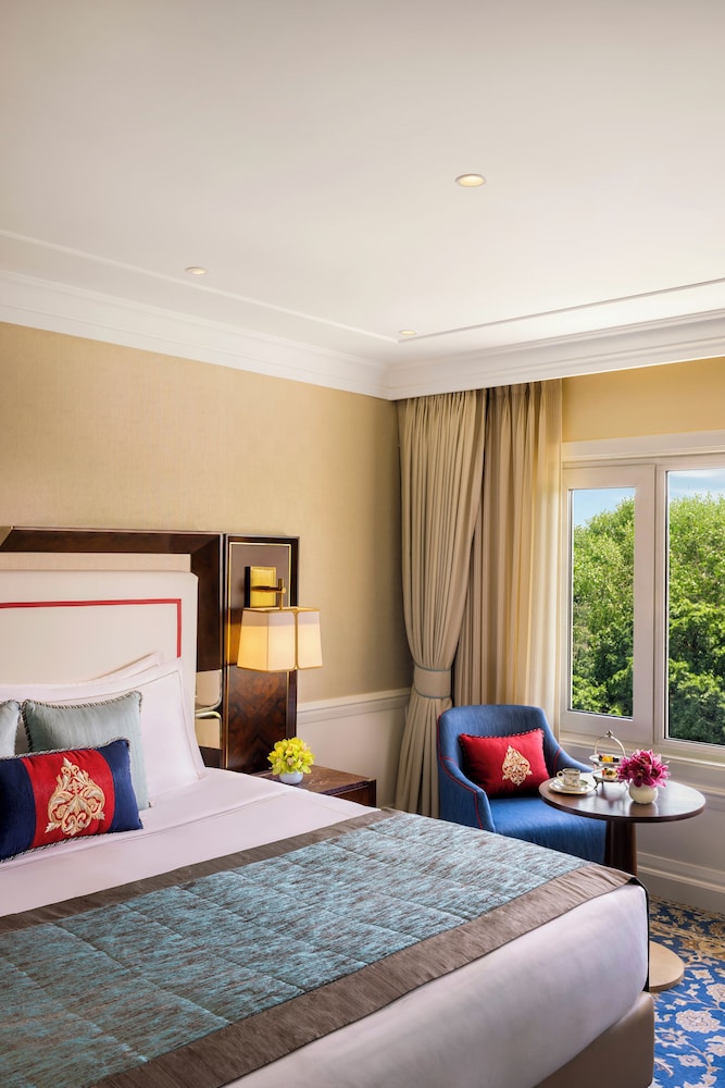 Habitación Superior con cama King y vistas al Enclave Diplomático del hotel Taj Palace, New Delhi. Foto 4