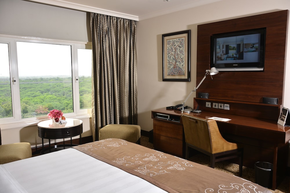 Habitación Taj Club con Cama King y Vista al Enclave Diplomático del hotel Taj Palace, New Delhi. Foto 3