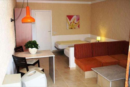 Estudio - Planta Baja del hotel Matorral. Foto 5