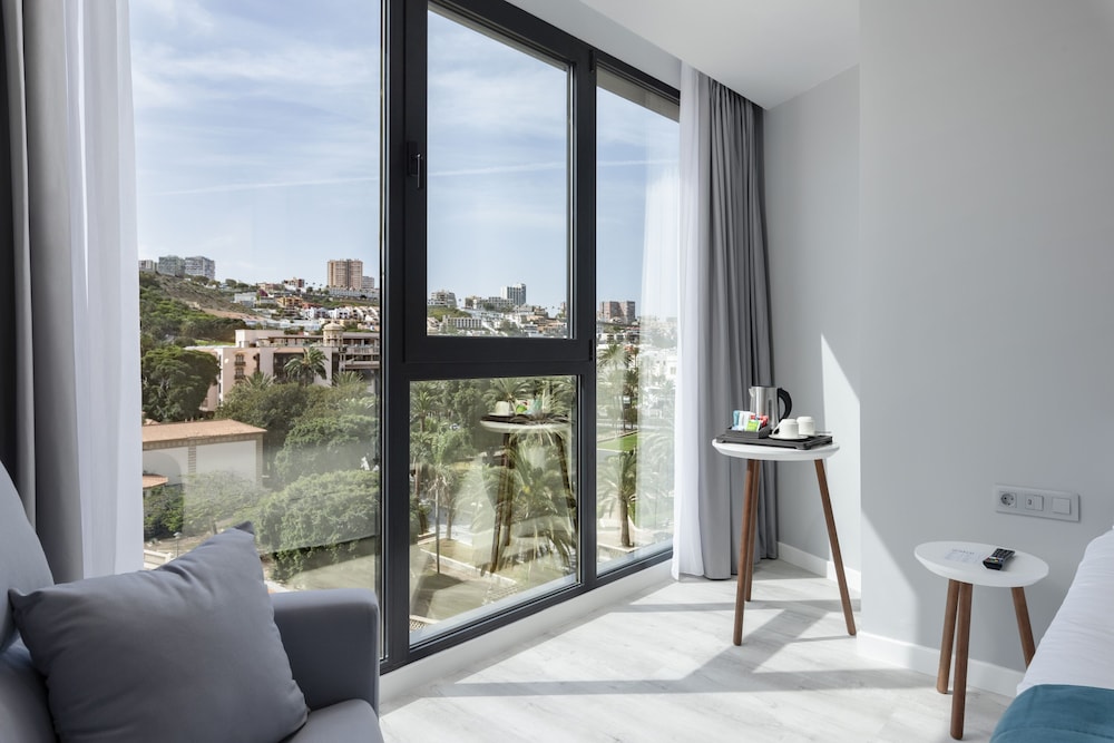 Habitación familiar del hotel Occidental Las Palmas. Foto 1