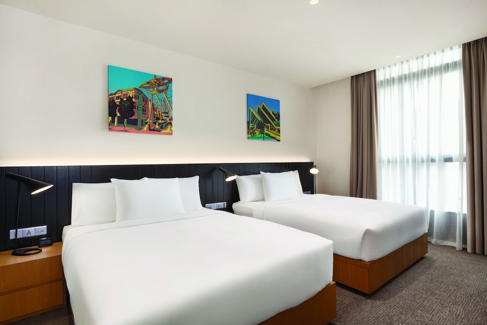 Suite de un dormitorio con dos camas Queen (con sofá cama) del hotel Hyatt House Kuala Lumpur, Mont Kiara