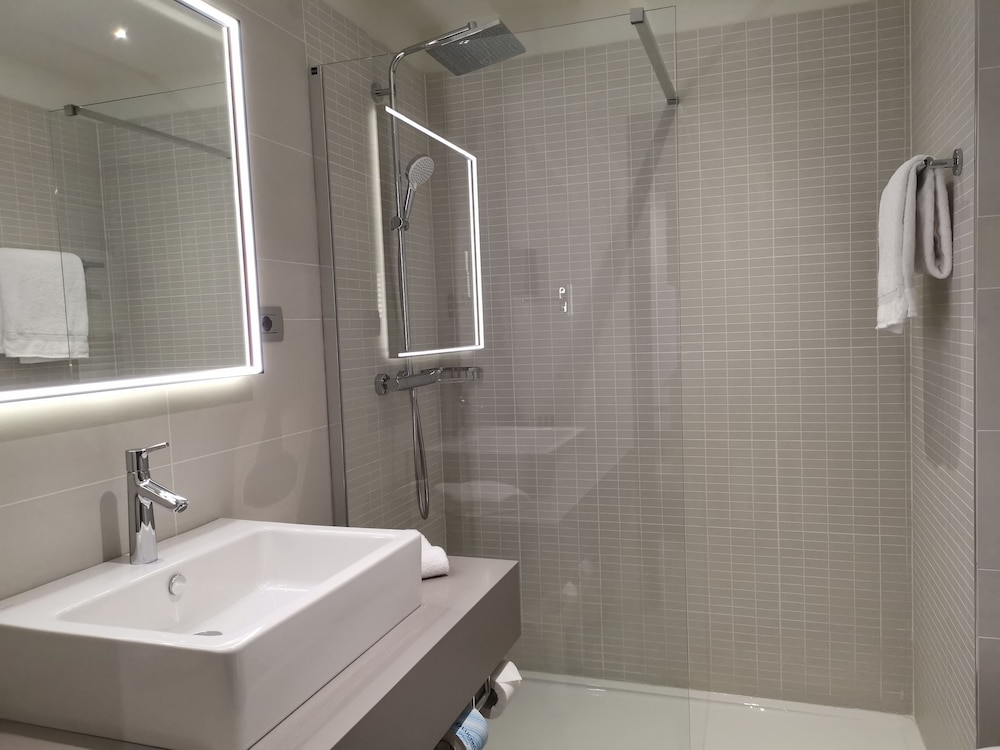 Habitación Ejecutiva del hotel Novotel Parma Centro. Foto 13