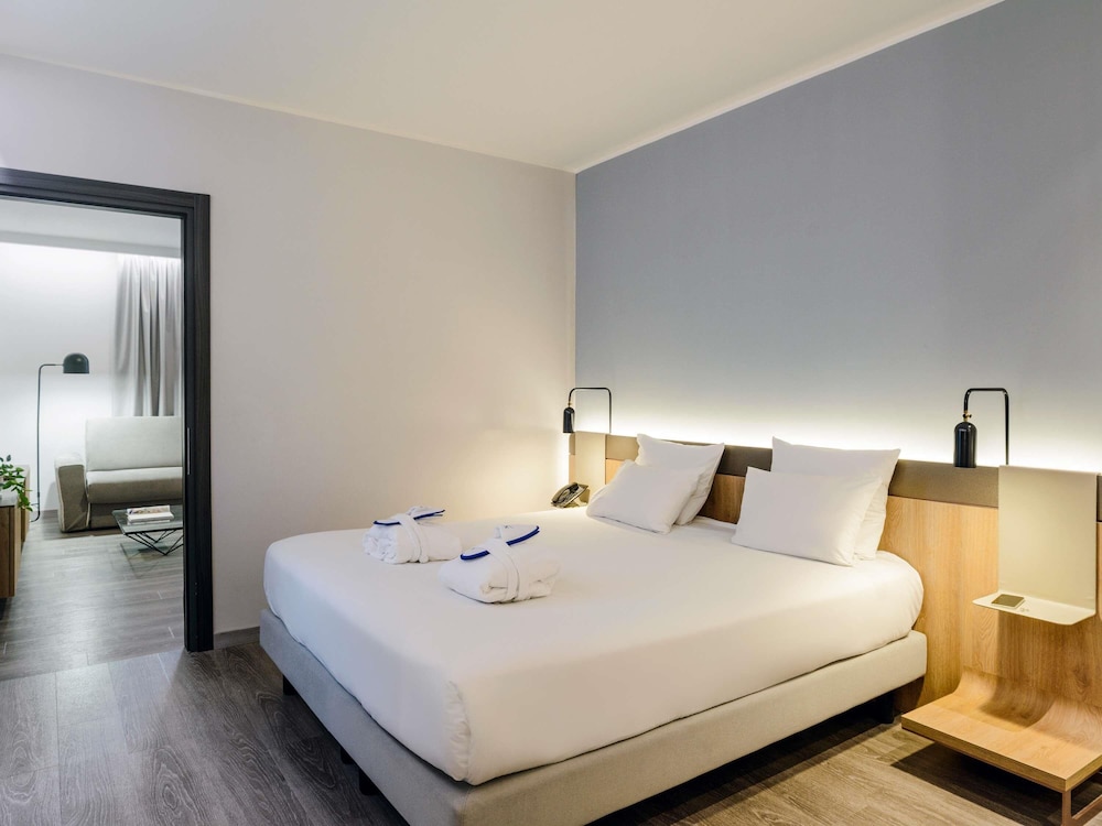 Suite Presidencial del hotel Novotel Parma Centro. Foto 2