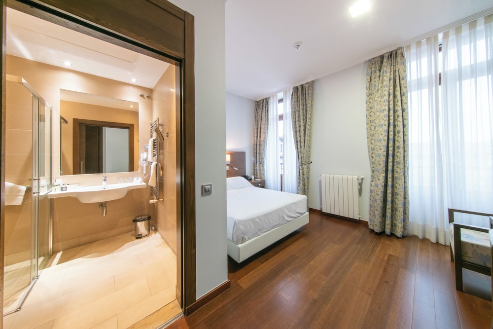 Habitación con 1 cama doble o 2 individuales del hotel Soho Boutique Oviedo. Foto 6