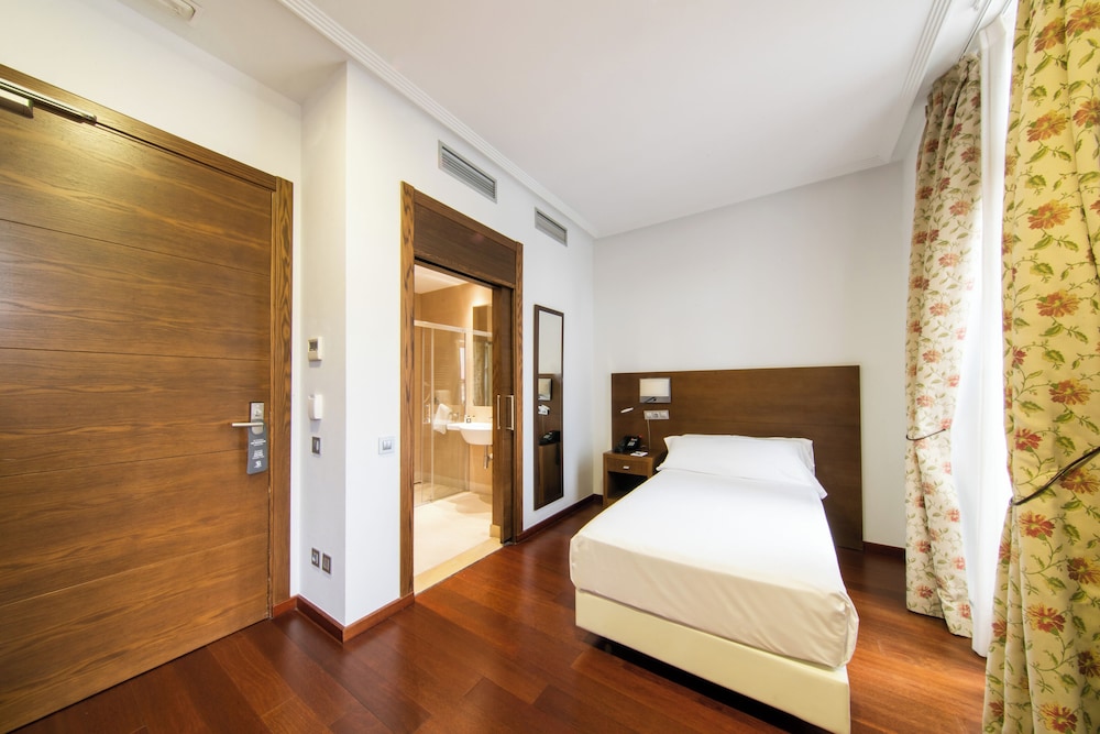 Habitación individual del hotel Soho Boutique Oviedo. Foto 3