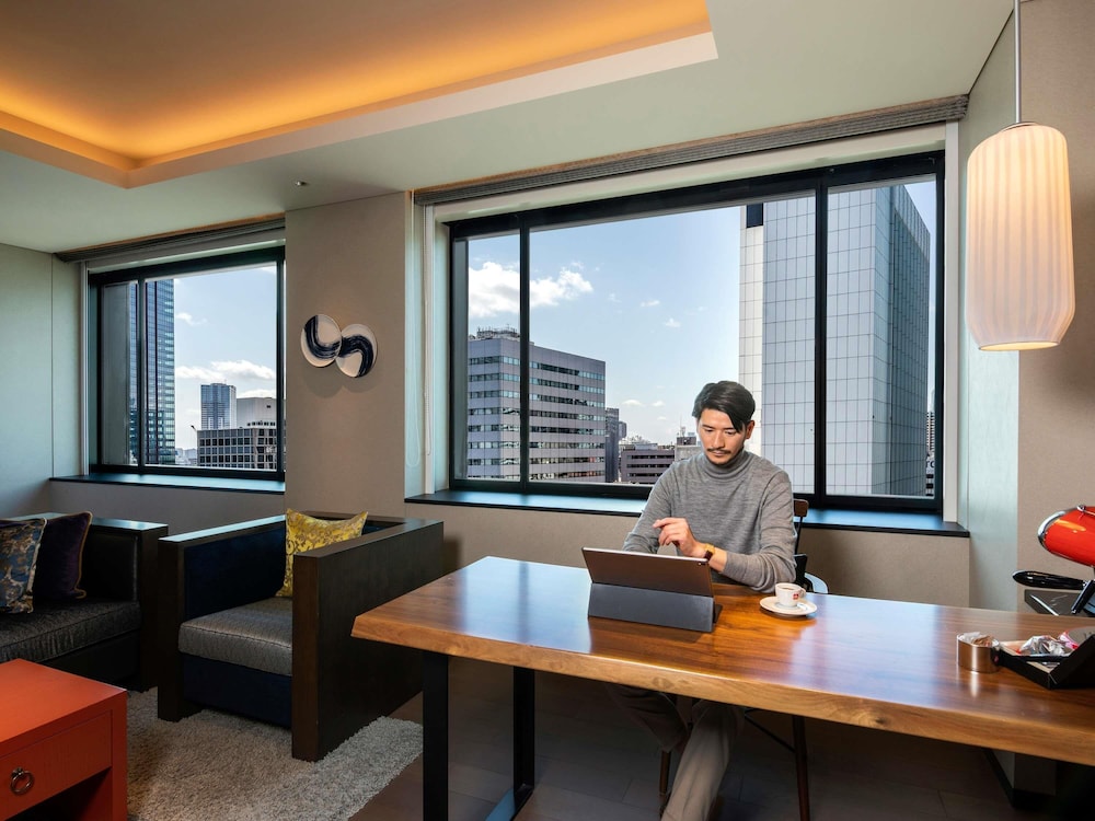Suite Superior, Acceso al Lounge, 2 camas individuales del hotel Pullman Tokyo Tamachi. Foto 5