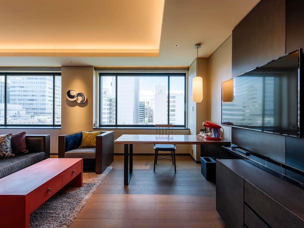 Suite Superior, Acceso al Lounge, 2 camas individuales del hotel Pullman Tokyo Tamachi. Foto 6