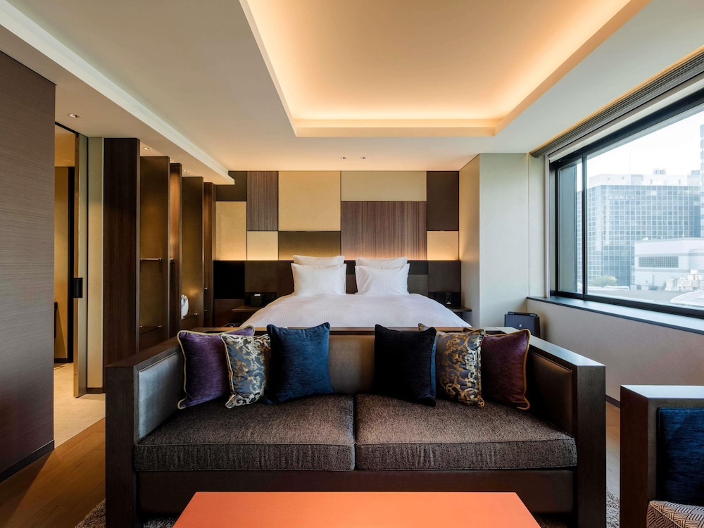 Suite Superior, Acceso al Lounge, 1 cama King del hotel Pullman Tokyo Tamachi. Foto 18