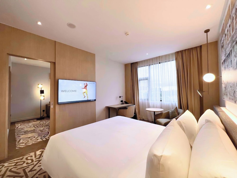 Suite Ejecutiva con 1 cama doble del hotel Mercure Kuala Lumpur Glenmarie. Foto 4