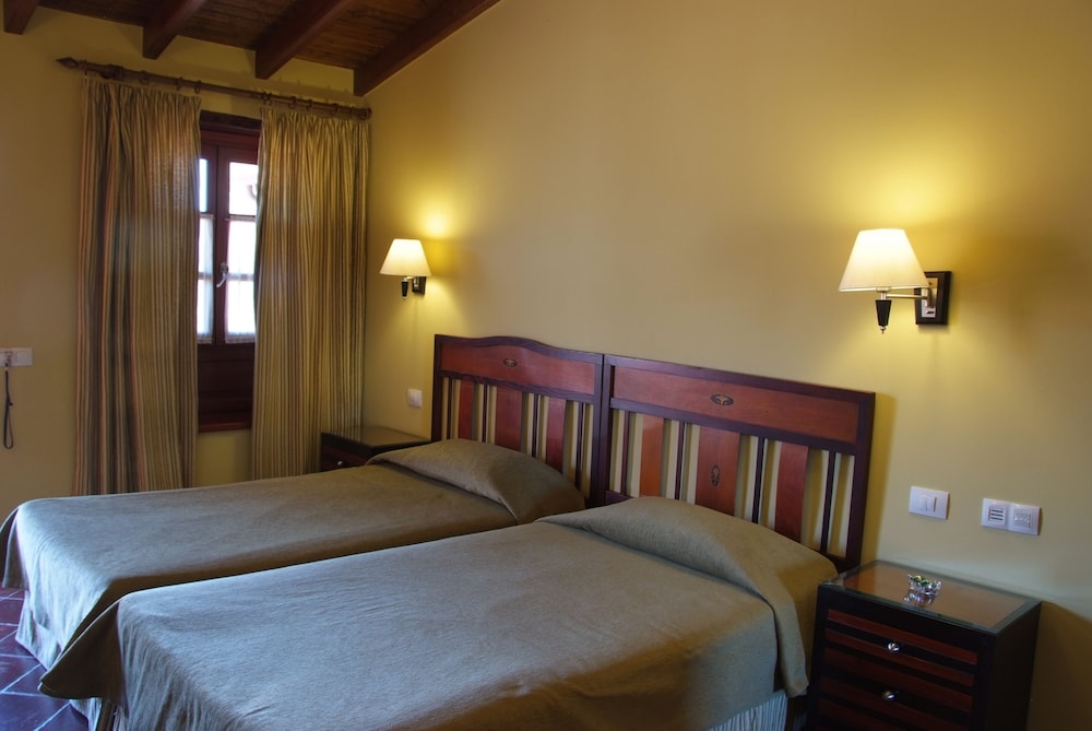 Habitación doble del hotel Rural Fonda De La Tea. Foto 9