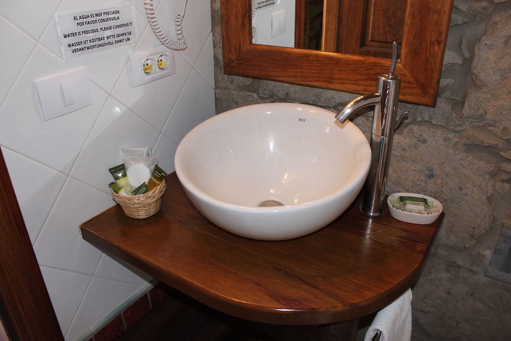 Habitación doble de del hotel Rural Fonda De La Tea. Foto 11