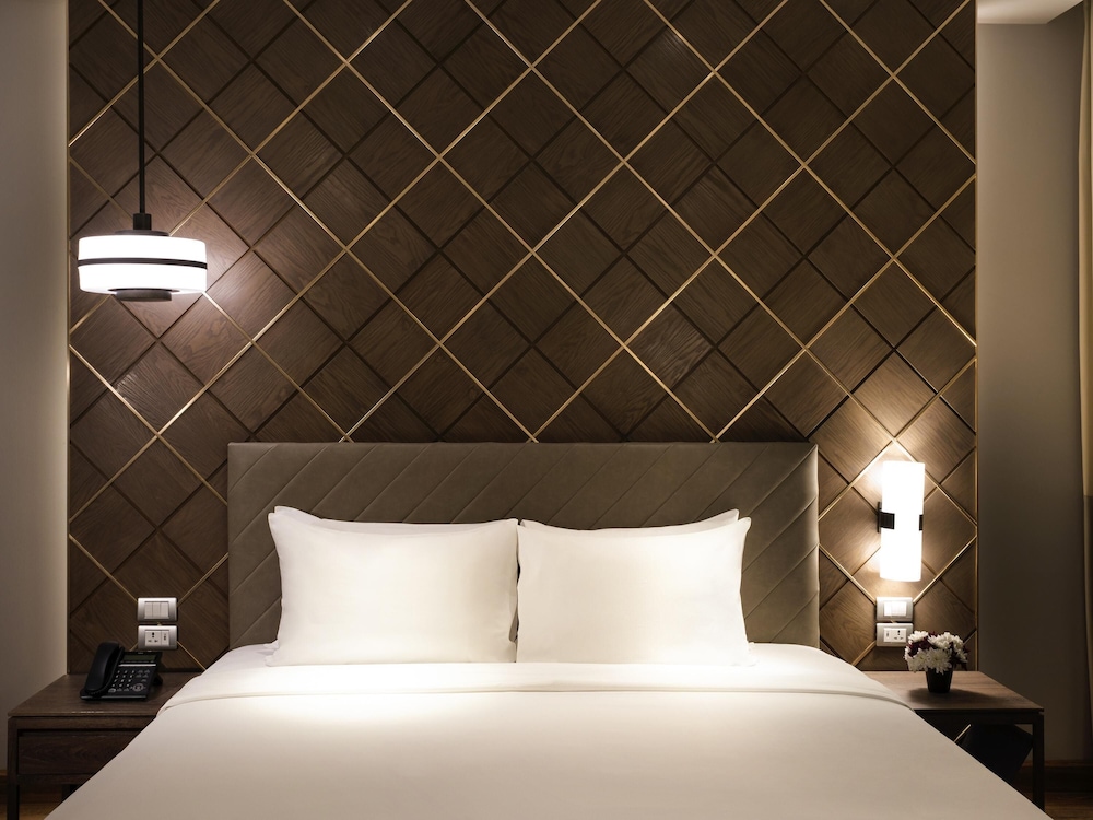 Suite Deluxe, 1 Cama King, Vista a la Ciudad del hotel MERCURE BANGKOK SUKHUMVIT 24