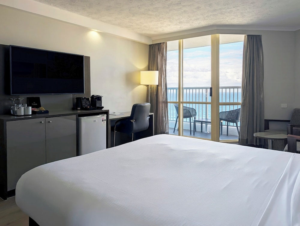 Habitación Ejecutiva con Vistas al Océano, 1 Cama King del hotel Novotel Surfers Paradise. Foto 3