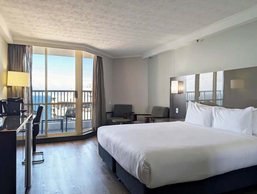 Habitación Ejecutiva con Vistas al Océano, 1 Cama King del hotel Novotel Surfers Paradise. Foto 4