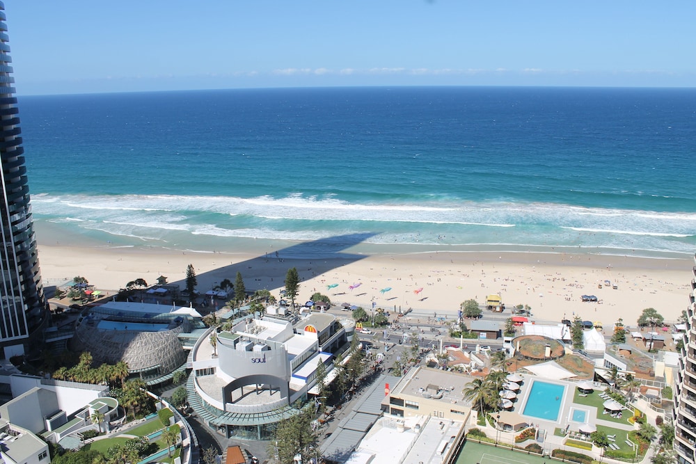 Penthouse con 4 Dormitorios del hotel Novotel Surfers Paradise. Foto 10