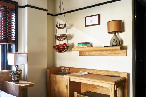 Estudio con cama grande del hotel Freehand New York. Foto 3