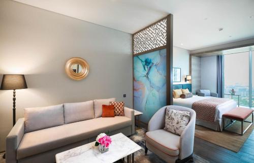 Suite Junior con vistas del hotel Taj Jumeirah Lakes Towers