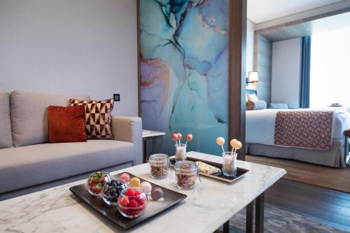 Suite Junior con vistas del hotel Taj Jumeirah Lakes Towers. Foto 4