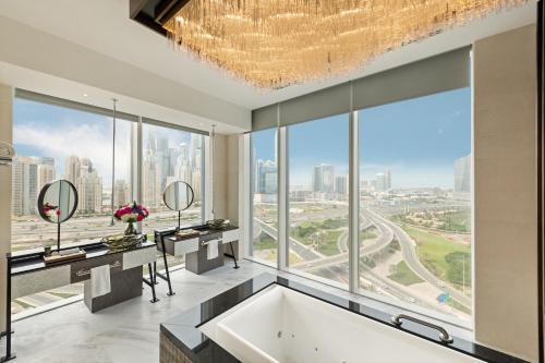 Suite Presidencial del hotel Taj Jumeirah Lakes Towers. Foto 1