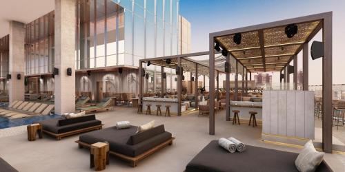 36 Hours Staycation Room Offer - 20% off F&B, Early Check - in (6 am) Late Check - out (6 pm) del hotel Taj Jumeirah Lakes Towers. Foto 2