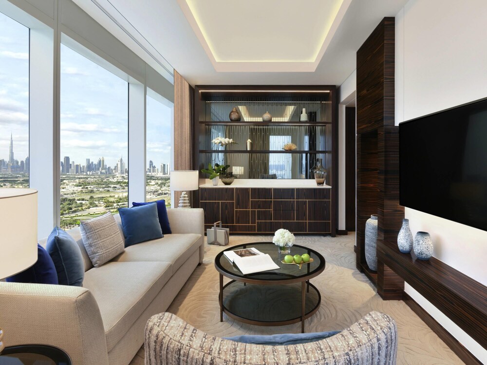 SUITE PANORÁMICA Acceso Club Millésime 1 Cama King Servicio de Mayordomo del hotel Sofitel Dubai The Obelisk