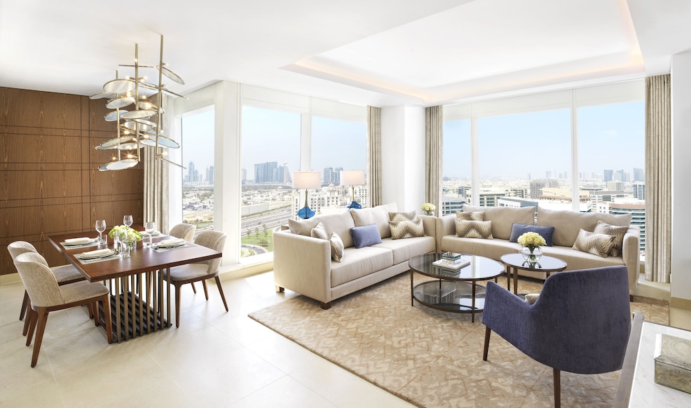 APARTAMENTO DE 2 DORMITORIOS 1 King y 1 Twin del hotel Sofitel Dubai The Obelisk. Foto 4