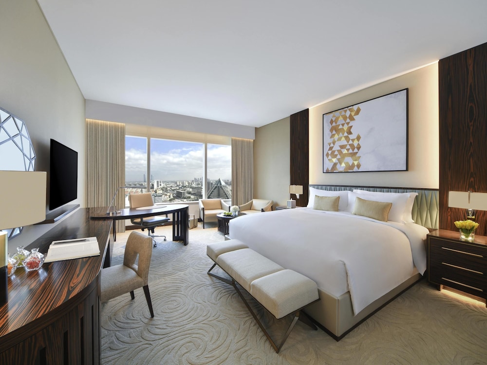 HABITACIÓN CLUB DELUXE Acceso Club Millésime 1 Cama King del hotel Sofitel Dubai The Obelisk