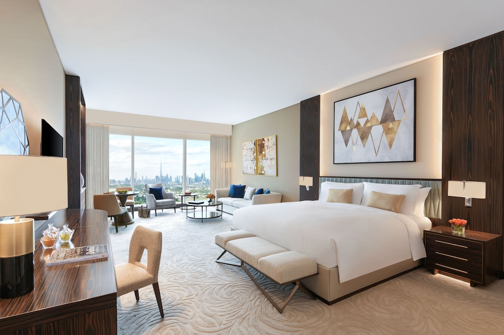 HABITACIÓN CLUB LUXURY Acceso Club Millésime 1 Cama King del hotel Sofitel Dubai The Obelisk. Foto 6