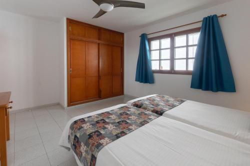 Apartamento Vista Jardin Balcón o Terraza 1 habitación Sofá Cama incluido 2 Camas individuales del hotel La Peñita. Foto 12