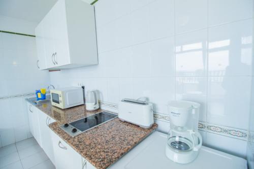 Apartamento Vista Jardin Balcón o Terraza 1 habitación Sofá Cama incluido 2 Camas individuales del hotel La Peñita. Foto 33