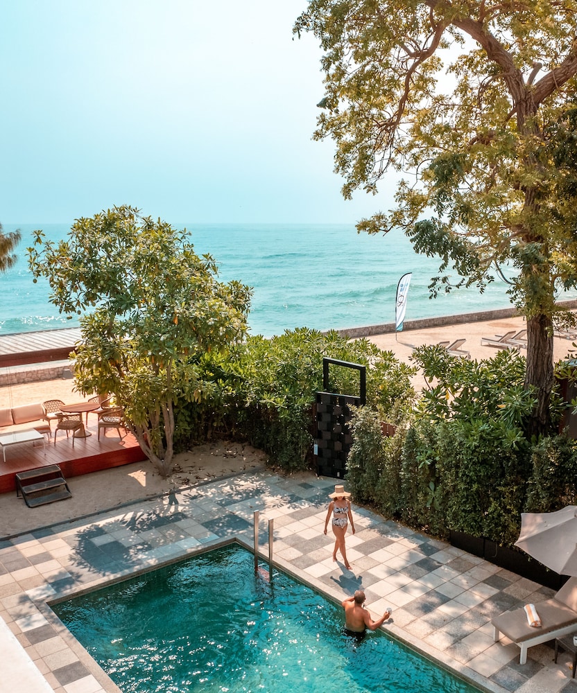 SO BEACHFRONT POOL VILLA, Dos Dormitorios, 1 Cama King y 1 Cama Individual, Piscina Privada, Diseño SO Arty del hotel So Sofitel Hua Hin. Foto 3