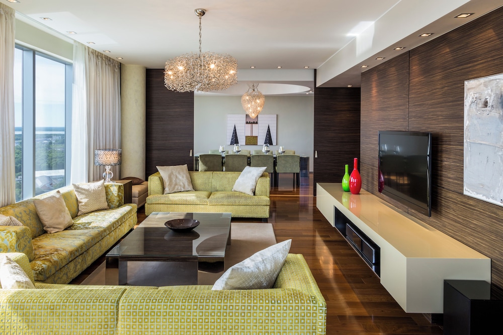 Suite Presidencial del hotel Swissotel Tallinn. Foto 1