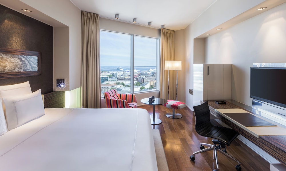 Habitación King Swiss Advantage con Vistas al Puerto del hotel Swissotel Tallinn