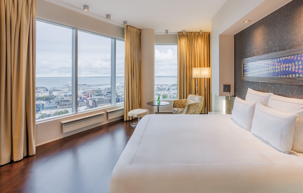Habitación Grand con Vistas al Puerto del hotel Swissotel Tallinn