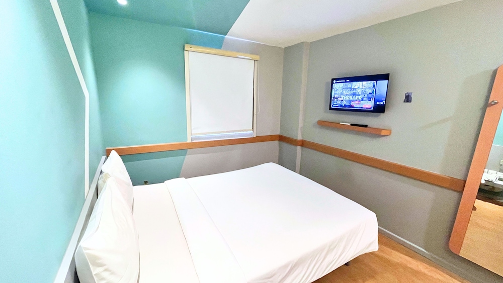 Estándar 1 Cama Doble del hotel ibis budget Jakarta Airport. Foto 2