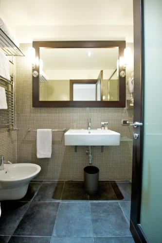 Habitación Estándar con 1 cama individual del hotel Mercure Palermo Centro. Foto 1