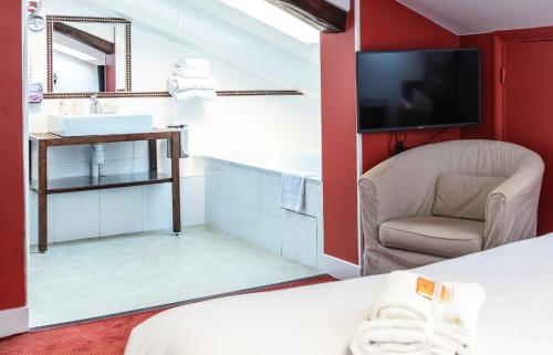 Habitación Doble Superior del hotel Porte De Versailles. Foto 8