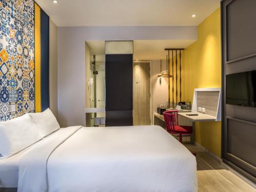 Habitación Estándar con 1 cama doble del hotel Ibis Styles Phuket City. Foto 2