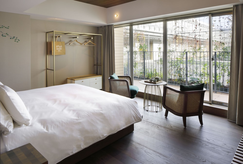 Habitación doble, no fumadores, vistas al jardín (Terrace with Lounge Access) del hotel Good Nature Hotel Kyoto