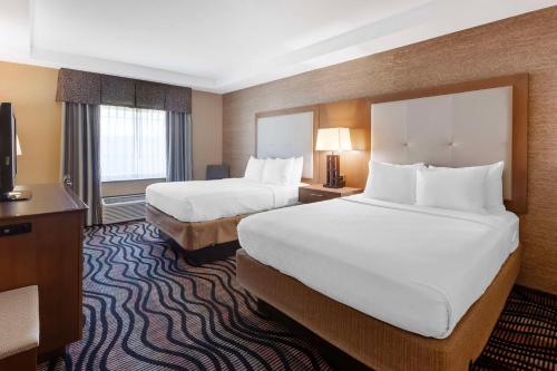 Habitación Doble con 2 camas dobles - No fumadores del hotel Best Western Summit Inn