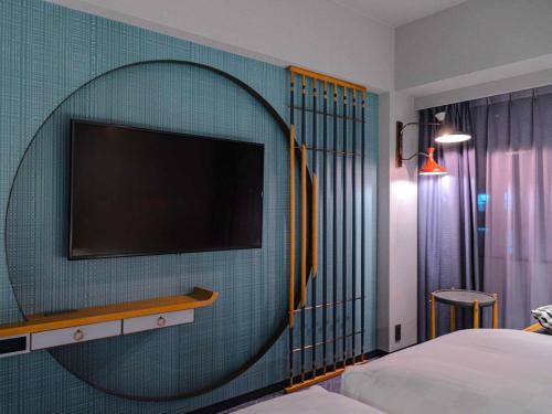 Habitación Superior con 2 camas y bañera del hotel Mercure Kyoto Station. Foto 18