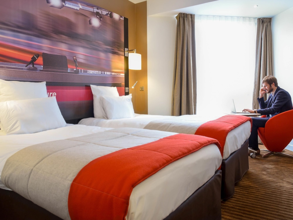 Habitación Clásica con camas gemelas del hotel Mercure Paris Boulogne