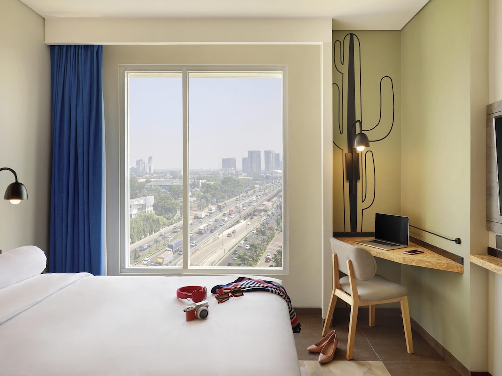 Habitación Superior con 1 Cama Queen del hotel Ibis Styles Jakarta Simatupang - Chse Certified. Foto 3