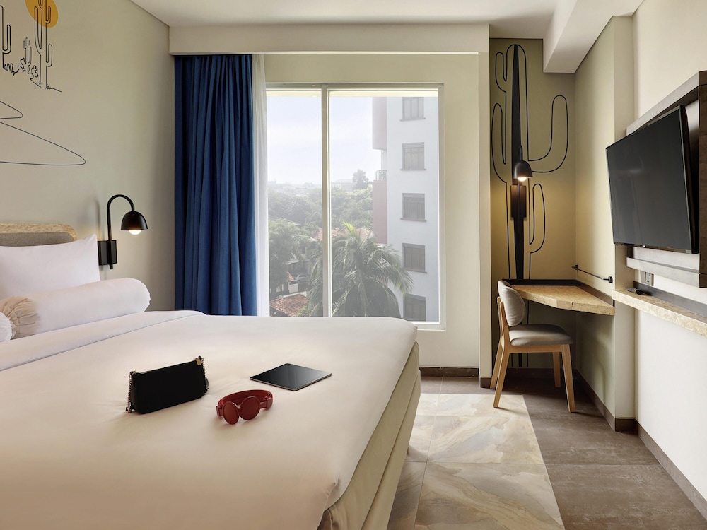 Habitación Superior con 1 Cama Queen del hotel Ibis Styles Jakarta Simatupang - Chse Certified. Foto 5