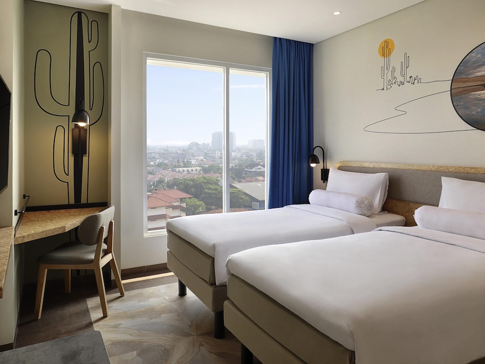 Habitación superior con 2 camas individuales del hotel Ibis Styles Jakarta Simatupang - Chse Certified