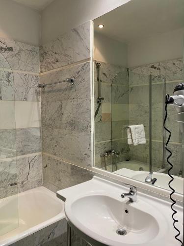 Habitación Doble Clásica del hotel Art Athens. Foto 3