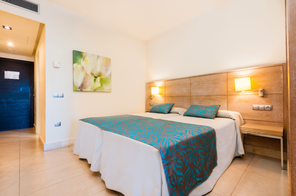 Junior suite Vista Mar Balcón o Terraza 2 Camas individuales del hotel Kn Arenas del Mar