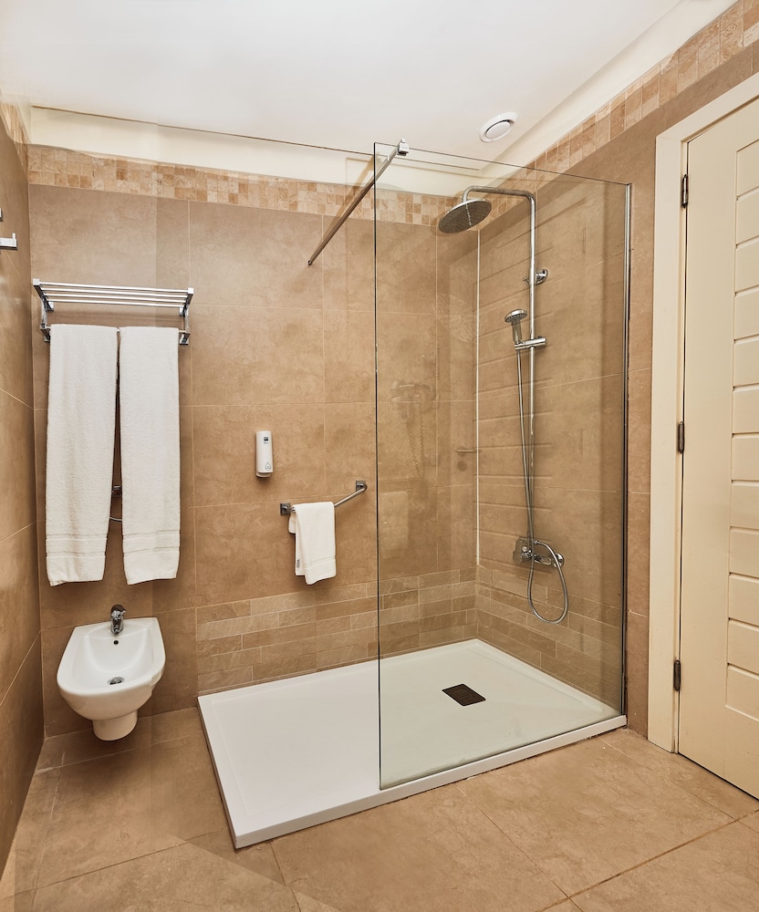 Junior suite Vista Mar Balcón o Terraza 2 Camas individuales del hotel Kn Arenas del Mar. Foto 3